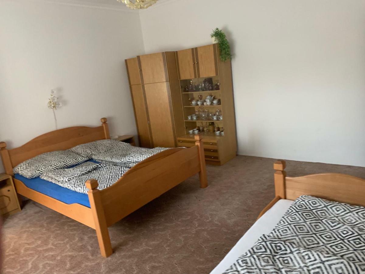 Viktor Apartmanhaz Замарди Экстерьер фото
